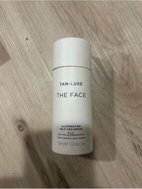 TAN-LUXE THE FACE Illuminating Self-Tan Drops - White Bottle